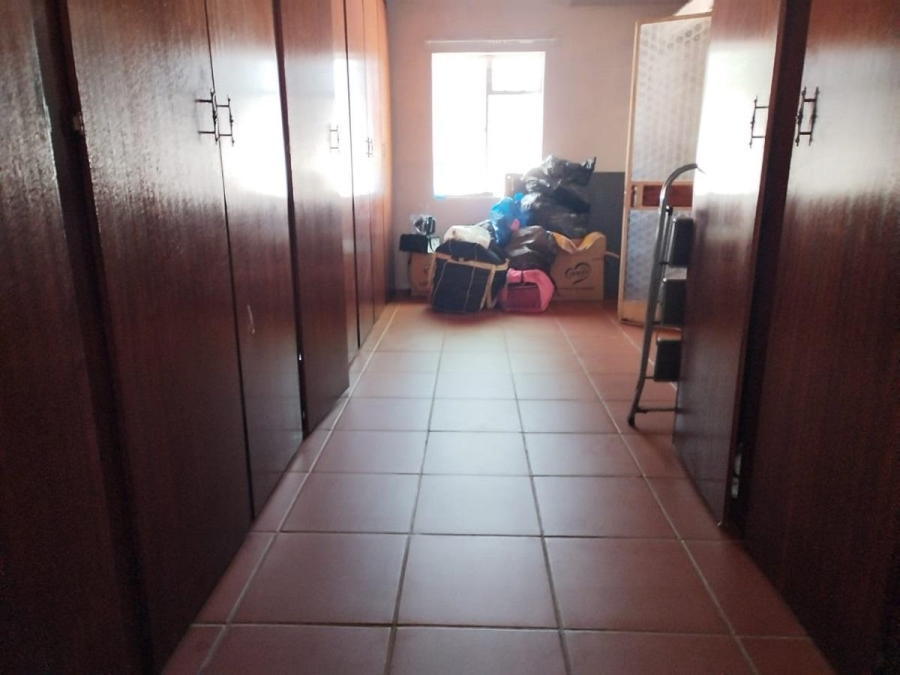 5 Bedroom Property for Sale in Sasolburg Free State